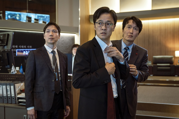더 문 스틸 13