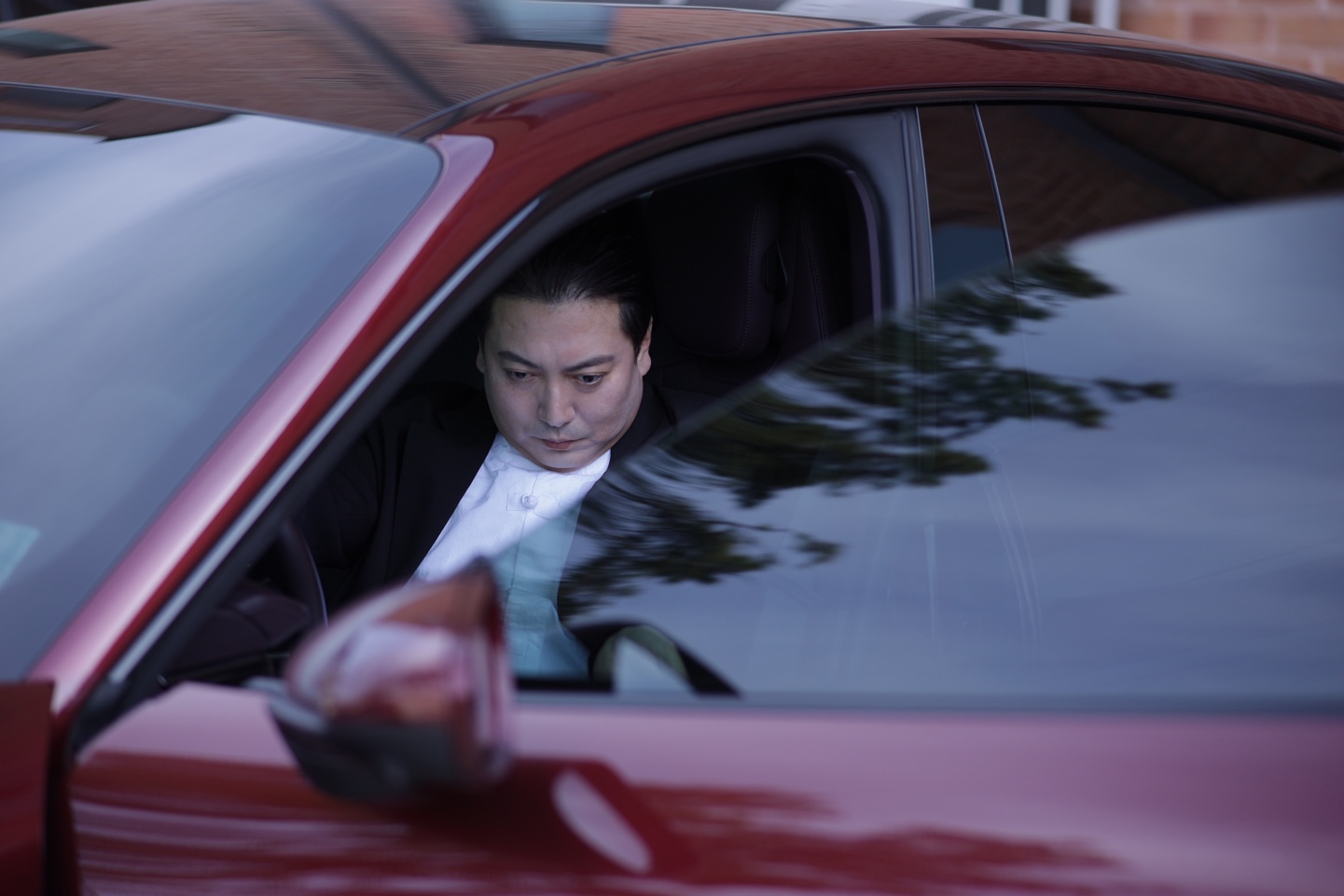 온리 갓 노우즈 에브리띵 스틸 2