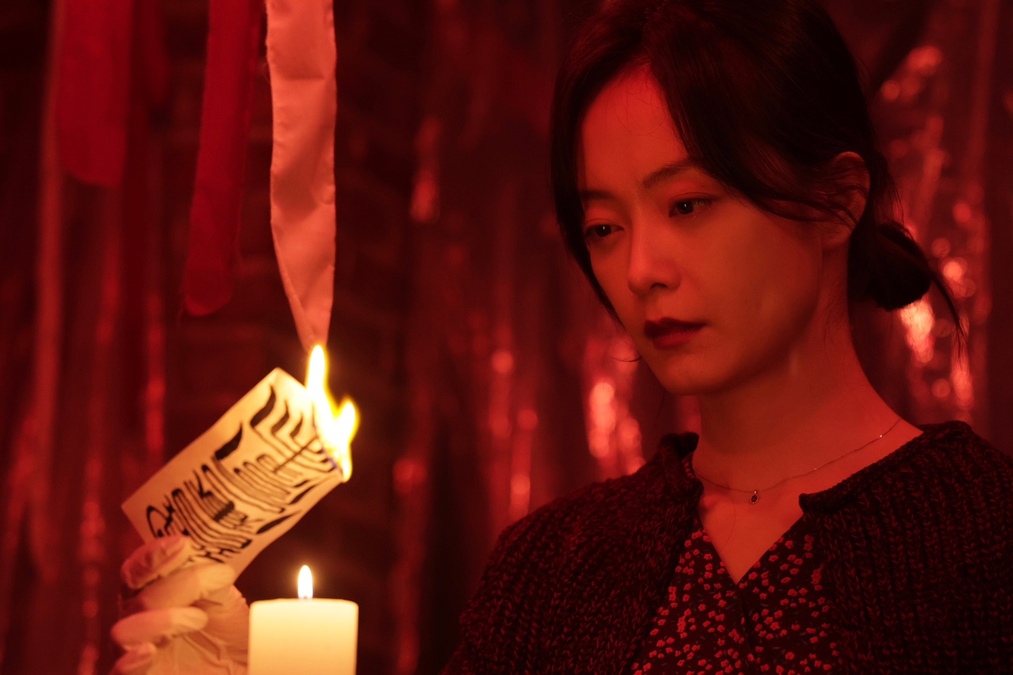 온리 갓 노우즈 에브리띵 스틸 3